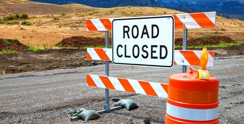 'road closed' sign - removing a sign such as this can be a violation of NRS 484B.327