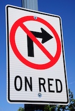 'no right on red' sign
